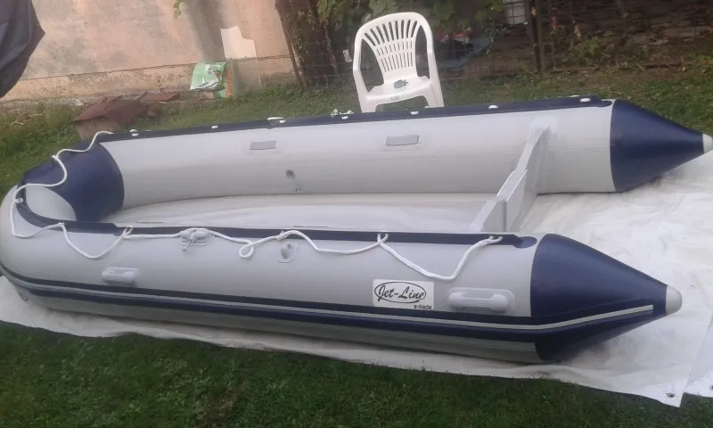 gumeni camac 2015g+penta mercury 3,5ks4takt 2012g+tenda
