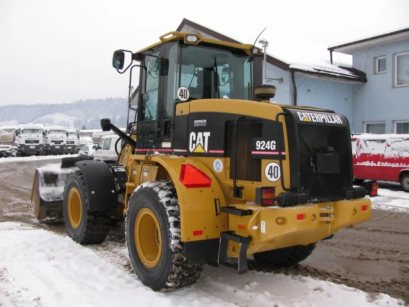 Caterpillar 924G kašika za utovar,vilice i lanci za sneg