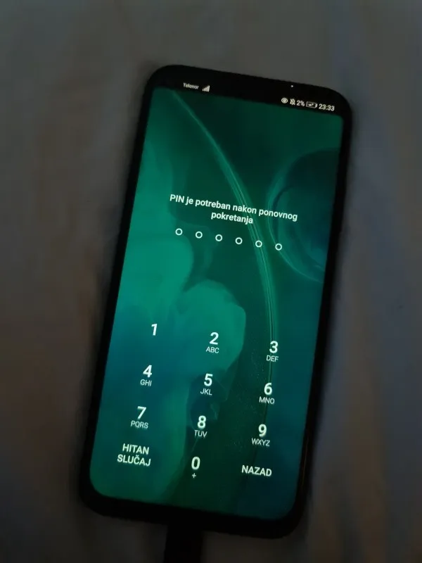 Prodajem Huawei p 40 lite