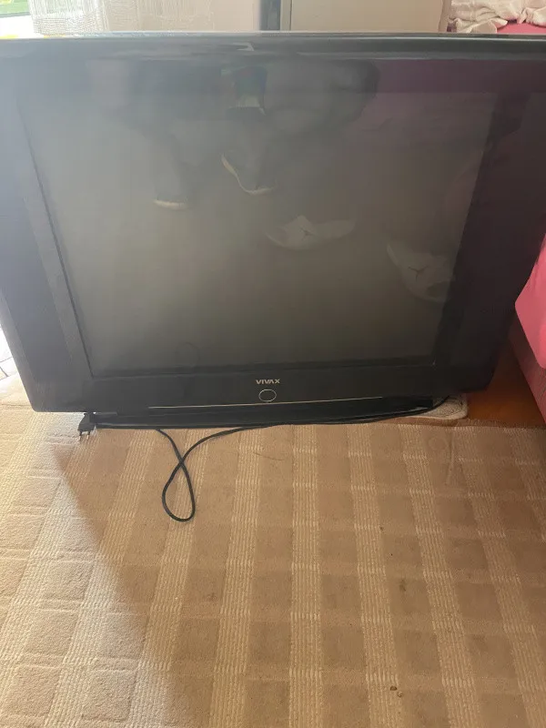 Tv vivax 66