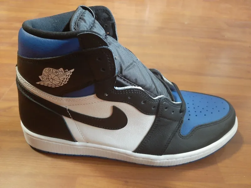 Prodajem patike Nike Air Jordan br. 46