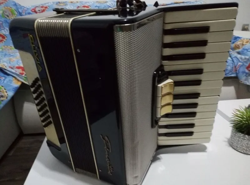 HARMONIKA
