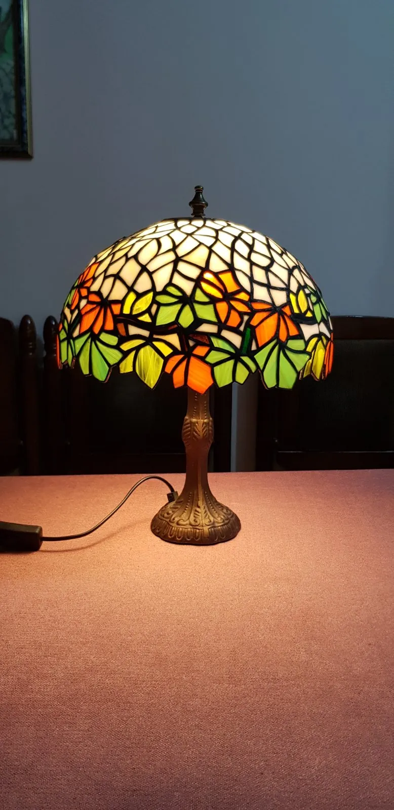 Prodajem rucno radjenu Tiffany lampu