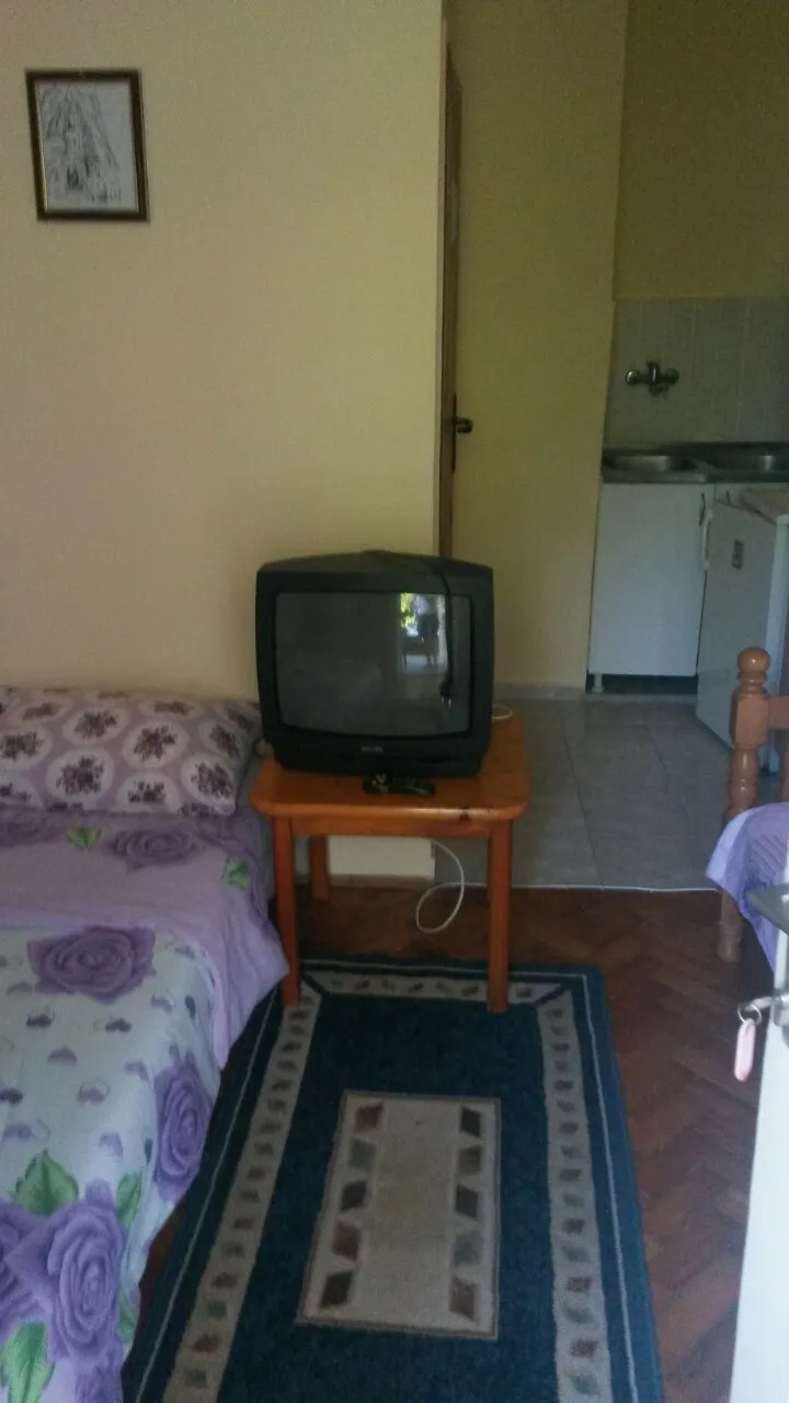 Sobe sa zasebnim kupatilom u centru Igala