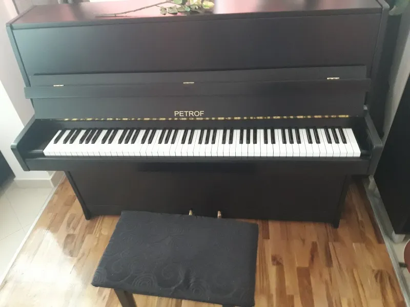 PETROF PIANINO