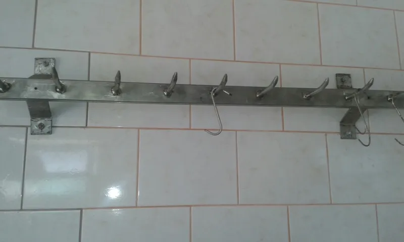 Sprava za vjesanje mesa