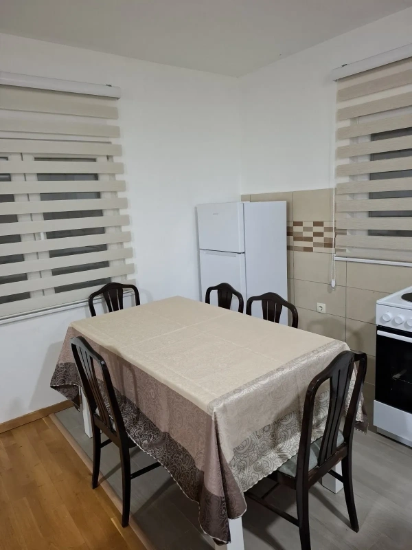 Izdaje se dvosoban stan, Podgorica