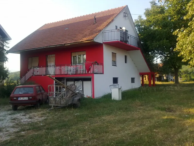 prodajem kucu