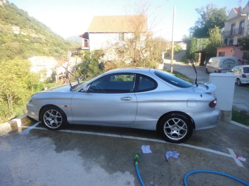 Prodajem Hyundai Coupe 1998god.