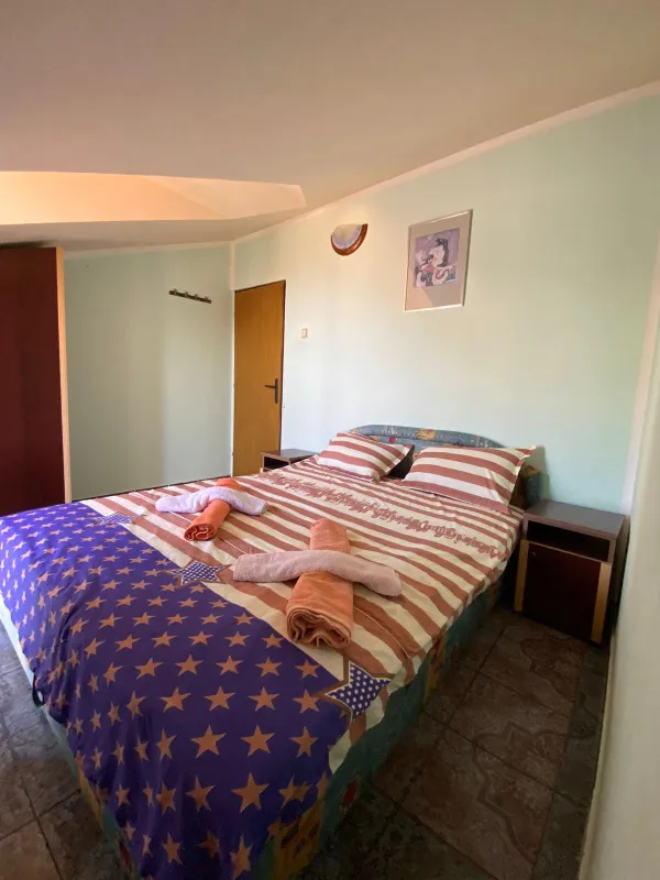 Izdajem apartmane u Budvi