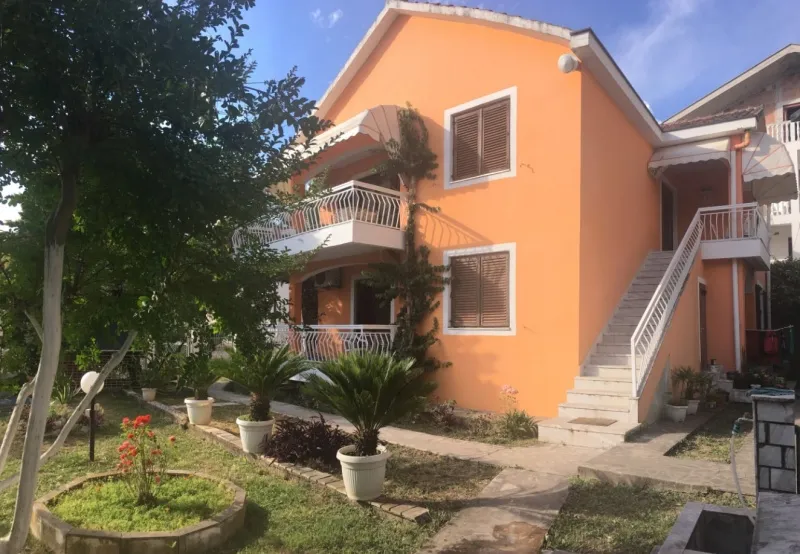 Prodajem kucu, Herceg Novi, Topla 2