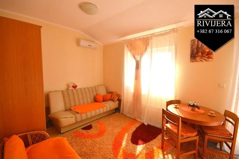 RIVIJERA Nekretnine Jednosoban stan sa pogledom na more Bijela