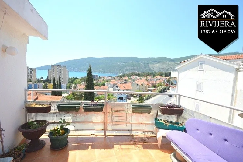 RIVIJERA Nekretnine Prodaje se povoljno trosoban stan pogled na more Igalo