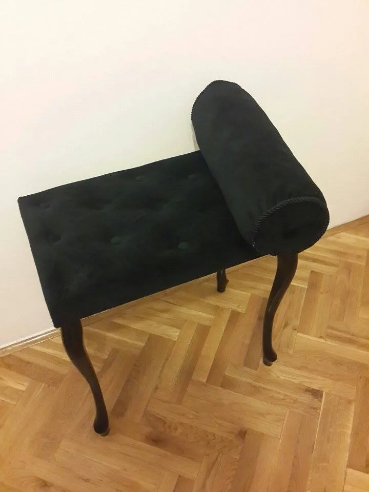 Stilske stolice  taburei i jastuci