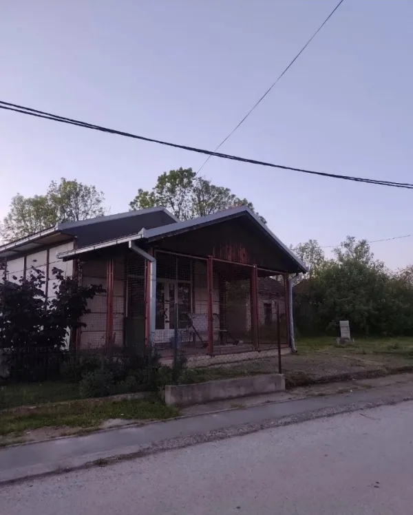 Lokal i plac u Lajkovcu